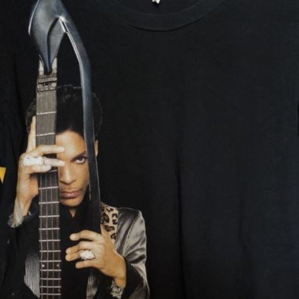 Prince Welcome 2 America s/s  t-shirt -great condition, 2X